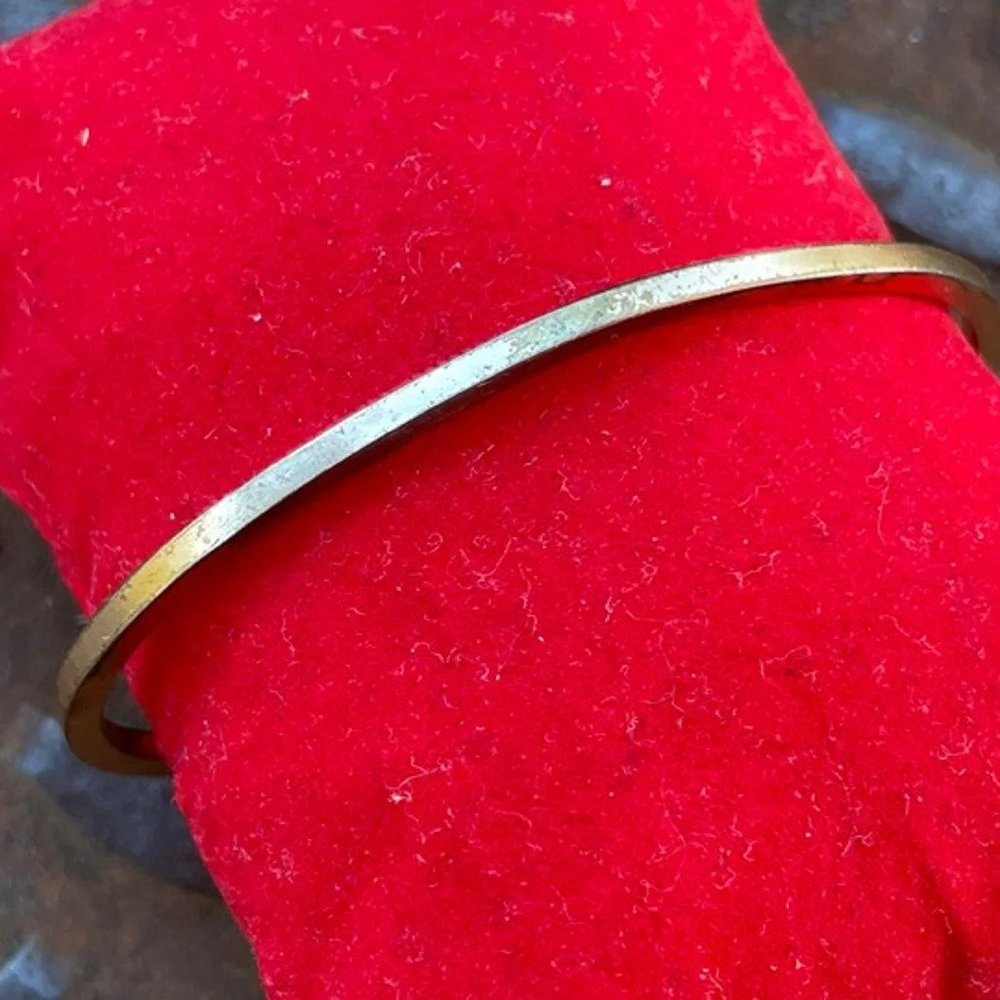 Kendra Scott Bracelet Antique Thin Cuff Wrist Band Bangle Gold Tone Jewelry - Picture 6 of 10